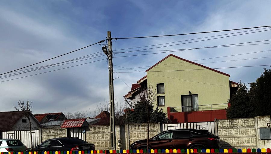 Casă cu 4 camere în Sântandrei