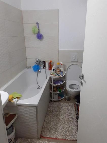 Apartament cu 3 camere decomandat în Pantelimon