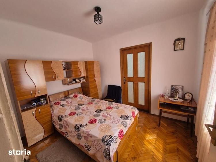 Casă cu 5 camere cu Teren 260 Mp în Hașdeu