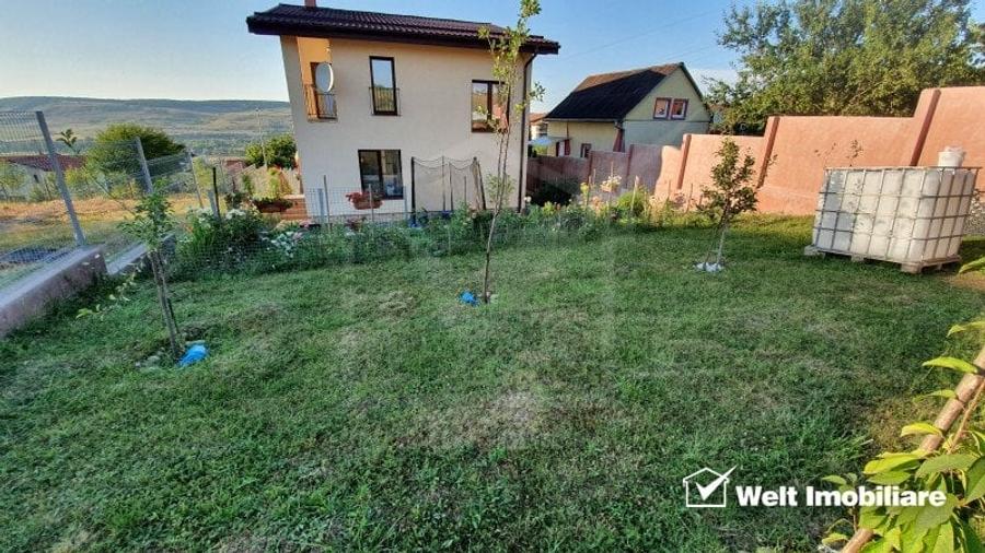 Casă individuală cu 4 camere cu Canalizare în Florești