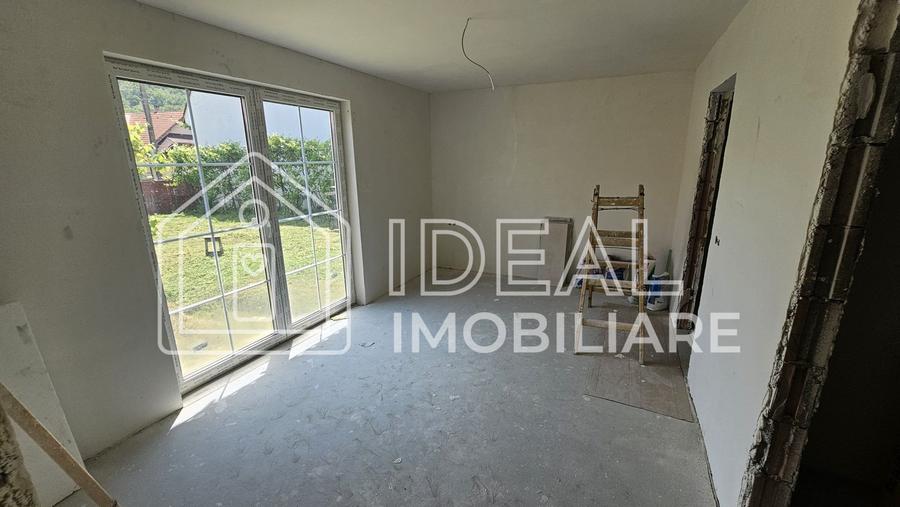 Casă individuală cu 4 camere cu Canalizare în Cisnădioara
