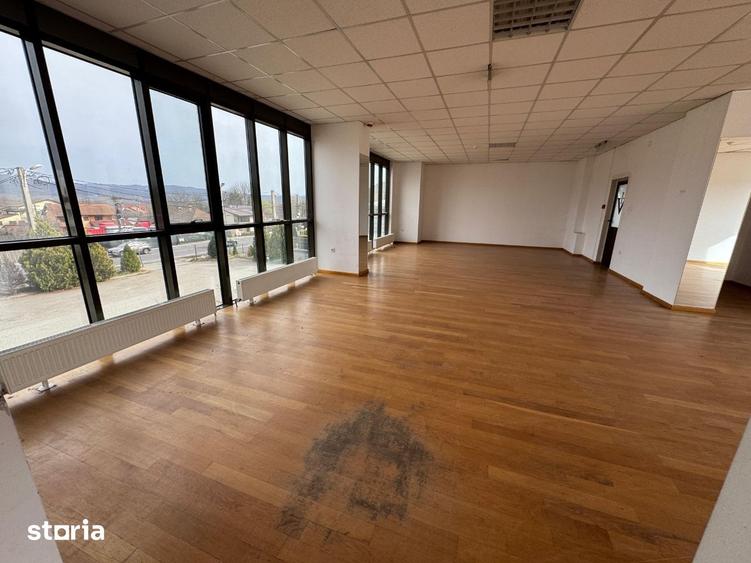 Spațiu comercial, de 600 mp, în Traian