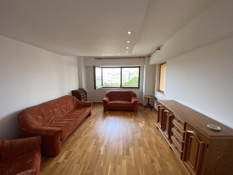 Apartament cu 2 camere decomandat, mobilat în Ultracentral