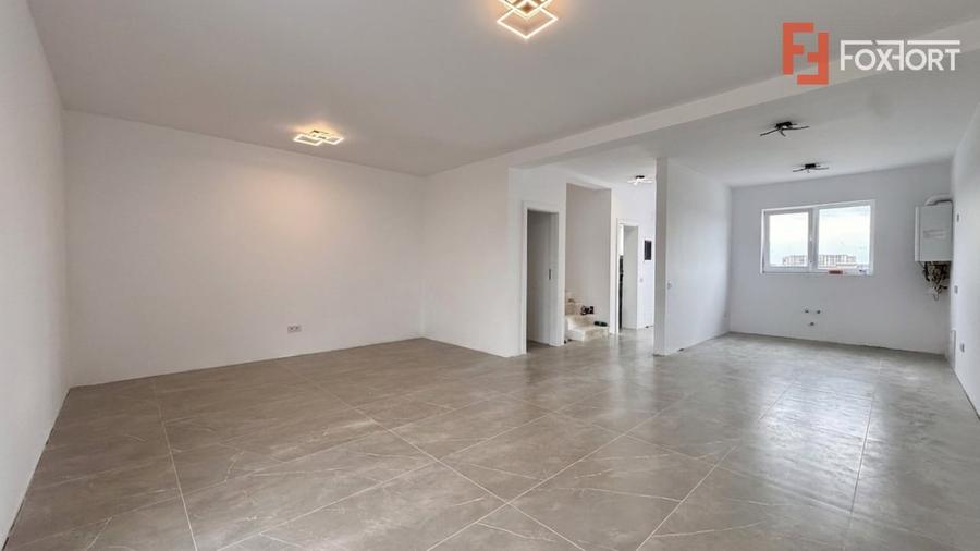 Duplex cu 4 camere cu Canalizare în Moșnița Nouă