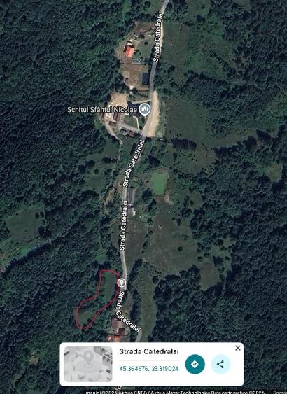 Teren de 6855 mp, în Central