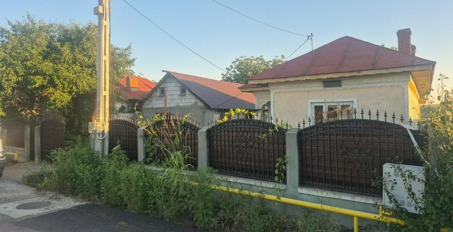 Casa / Proprietate de vanzare - 4