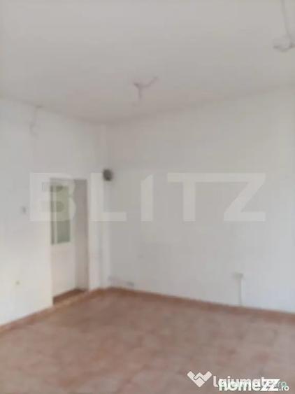 Spațiu comercial, de 25 mp, în Central