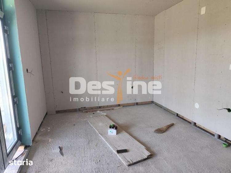 Casă cu 4 camere cu Teren 500 Mp în Scorțeni