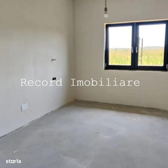 Casă cu 4 camere în Chinteni