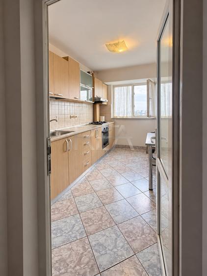 Apartament cu 3 camere decomandat, mobilat în Rahova