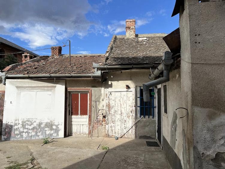 Casă cu 3 camere cu Teren 306 Mp în Pârneava