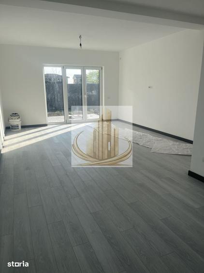 Duplex cu 3 camere cu Canalizare în Dumbrăvița