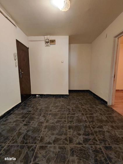 Apartament cu 4 camere decomandat în Mărgeanului