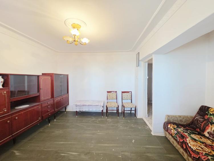 Apartament cu 2 camere decomandat în Micro 20