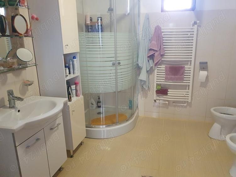 Casă cu 4 camere în Oltina