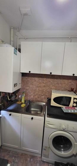 Apartament cu 3 camere semidecomandat în Trivale