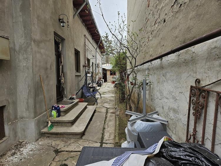 Casă cu 4 camere cu Teren 232 Mp în Decebal
