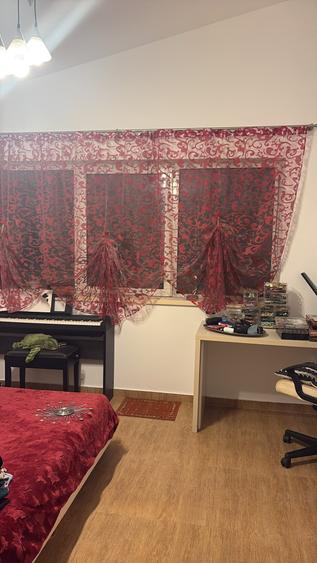 Casă individuală cu 4 camere cu Garaj în Pipera