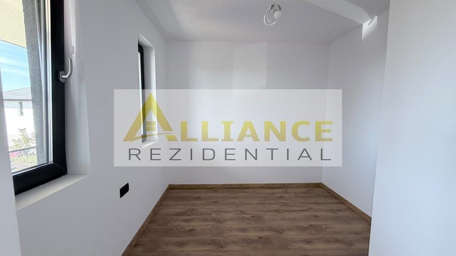 Casă individuală cu 4 camere cu Canalizare în Berceni