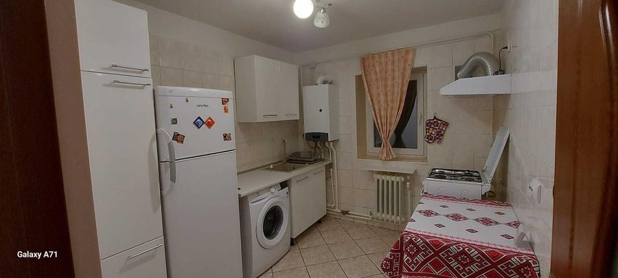 Apartament cu 2 camere decomandat în Gară