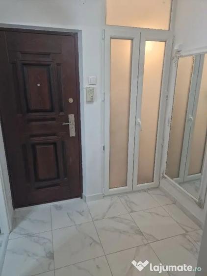 Apartament cu 2 camere decomandat în Drumul Taberei