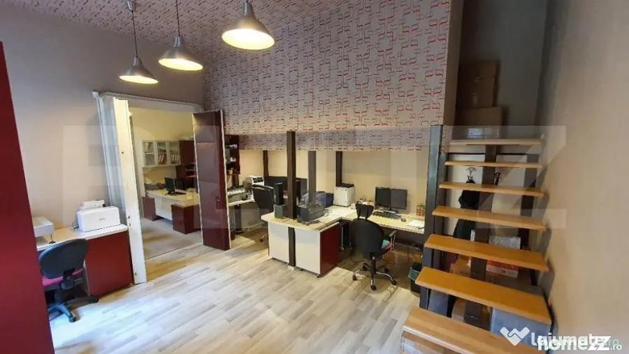 Apartament cu 3 camere semidecomandat în Ultracentral
