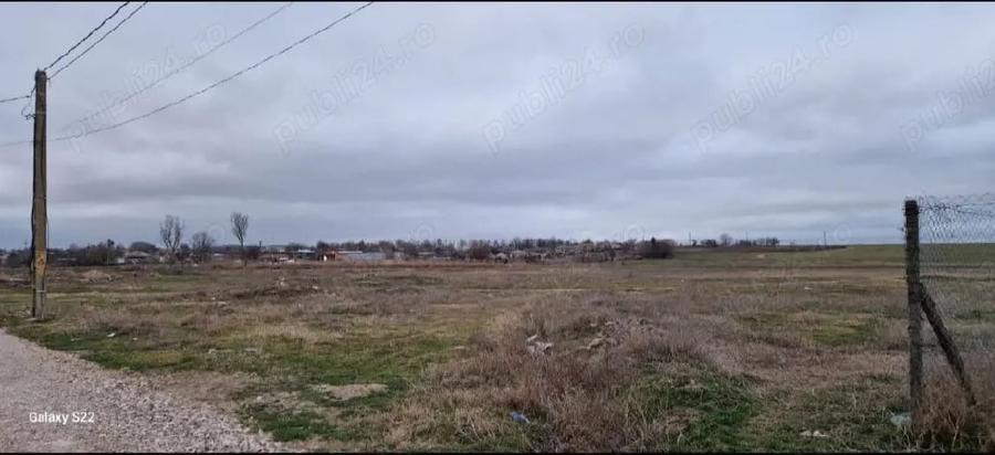 Teren de 3000 mp, în Central