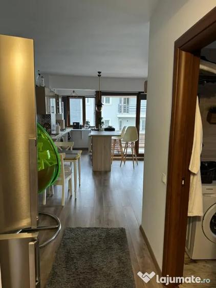 Apartament cu 2 camere semidecomandat în Aviației