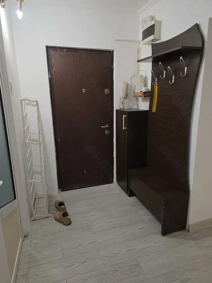 Apartament cu 3 camere decomandat în Orizont