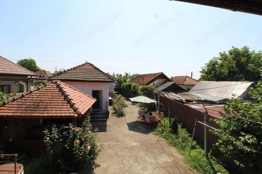 Casă cu 6 camere cu Canalizare în Iași-Gorj