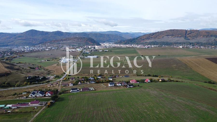 Teren agricol intravilan de 10000 mp, în Gârcina