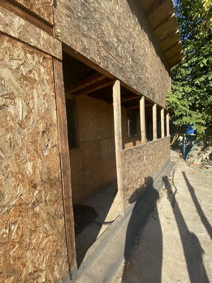 Casă cu 3 camere cu Teren 1600 Mp în Central