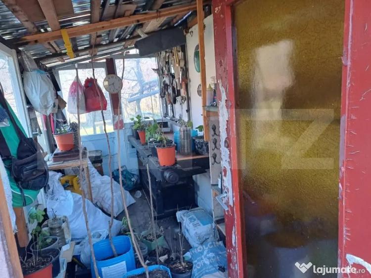 Casă cu 3 camere cu Teren 2000 Mp în Central