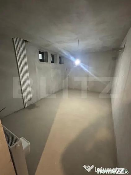 Casă cu 7 camere cu Teren 600 Mp în Micro 6
