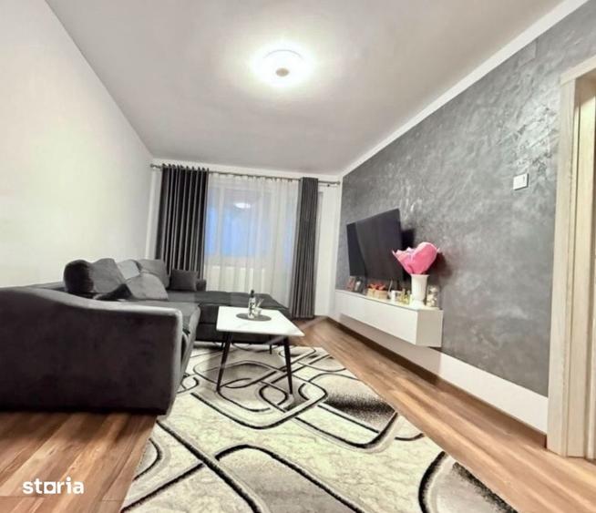 Apartament cu 2 camere decomandat în Libertății
