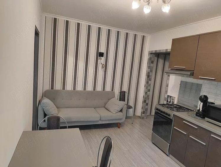 Apartament cu 2 camere nedecomandat în Nufărul