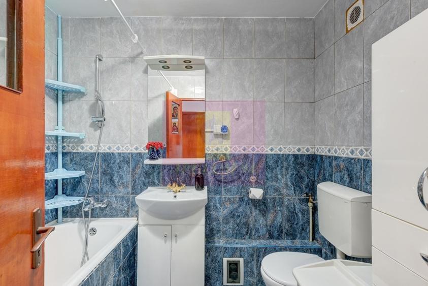 Apartament cu 2 camere decomandat în Panduri