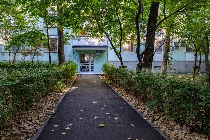 Apartament cu 3 camere decomandat, mobilat în Drumul Taberei