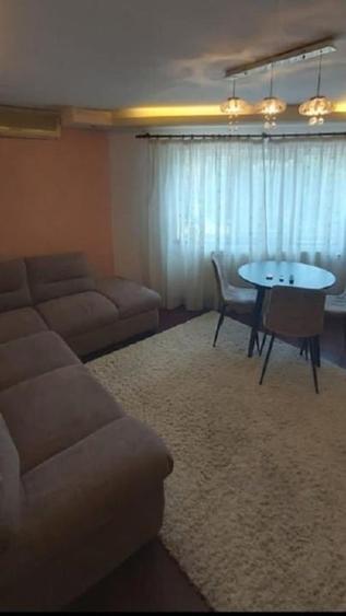 Inchiriez apartament 3 camere, 2 bai ,zona BisericabS.A.Andrei - 11