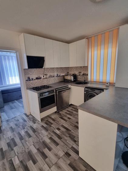 Apartament cu 2 camere decomandat în Giarmata