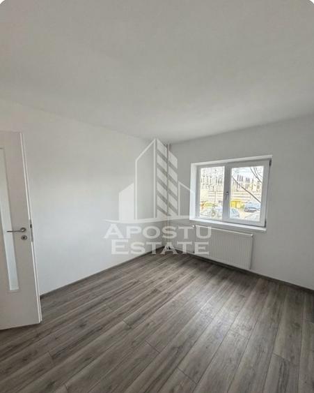 Apartament cu 3 camere decomandat, mobilat în Bucovina