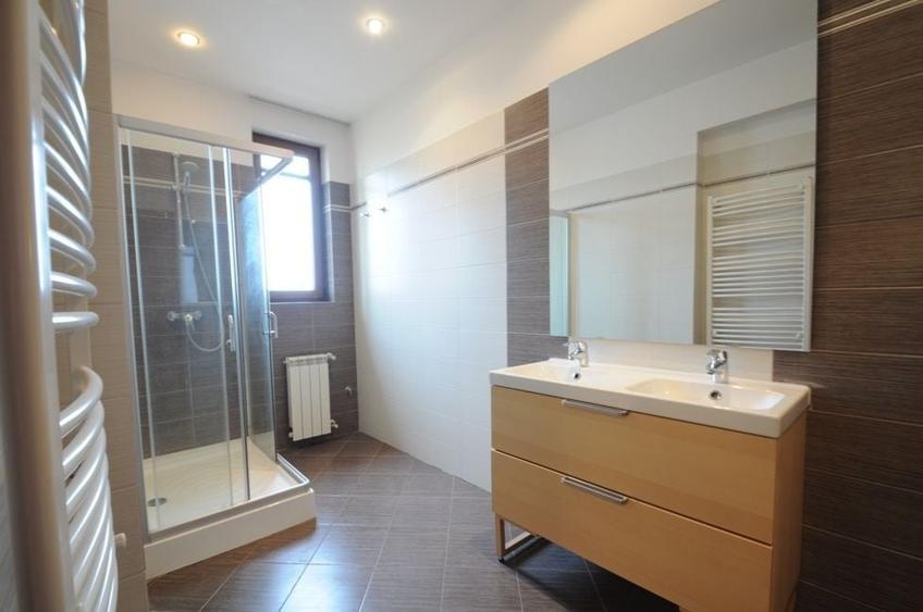 Penthouse cu 6 camere decomandat, mobilat în Herăstrău