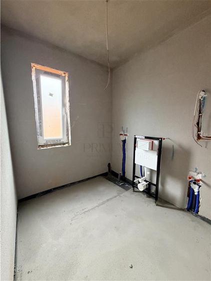 Duplex cu 5 camere cu Canalizare în Moșnița Nouă