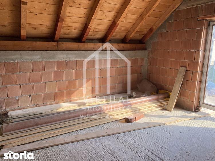 Casă cu 5 camere cu Teren 496 Mp în Șura Mare