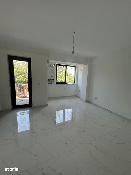Apartament cu 2 camere - zona Hlincea - 4