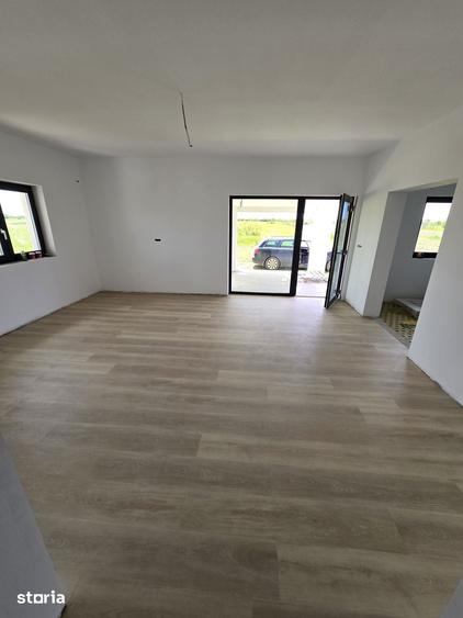 Casă cu 3 camere cu Teren 600 Mp în Păulești