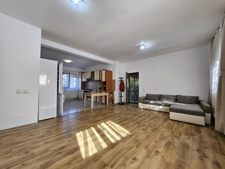 Duplex cu 4 camere cu Teren 198 Mp în Domnești