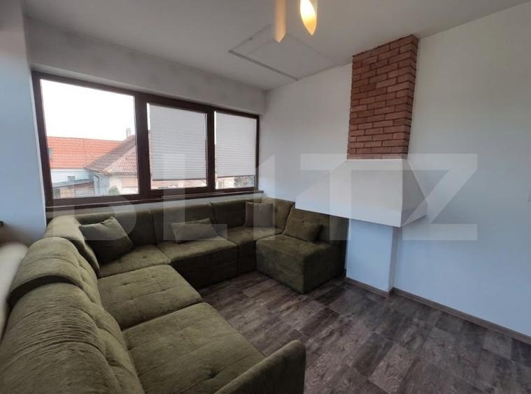 Casă individuală cu 7 camere cu Canalizare în Dorolț