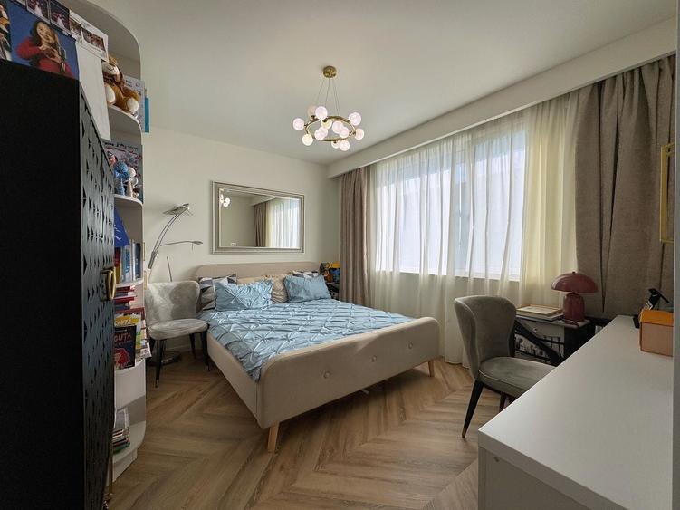 Duplex cu 5 camere cu Canalizare în Florești