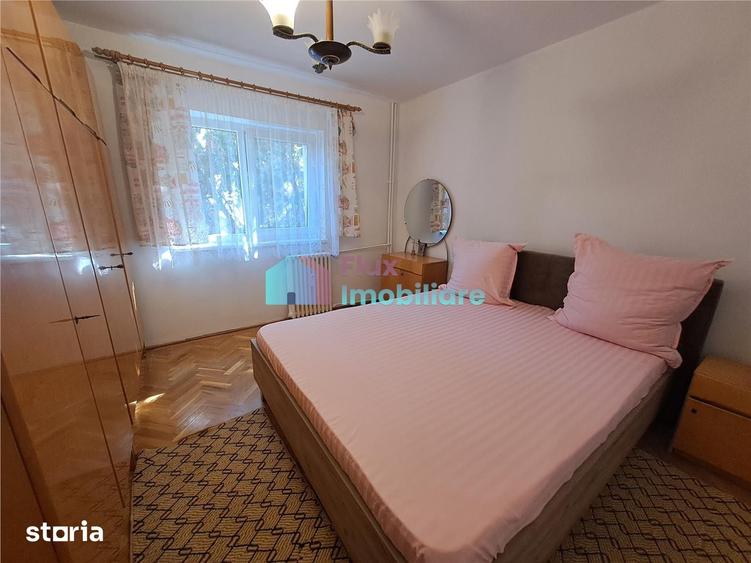 Apartament cu 3 camere decomandat în Central
